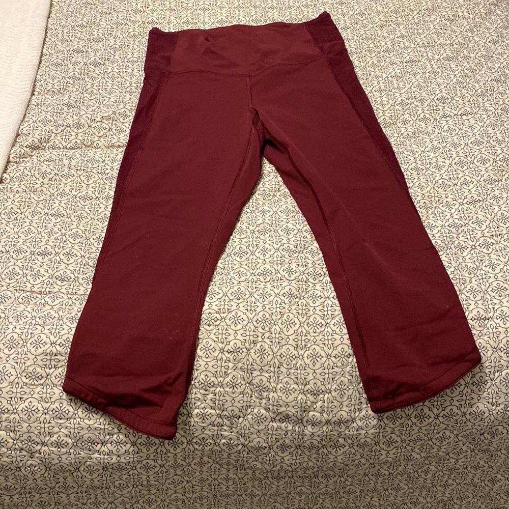 Lululemon crops